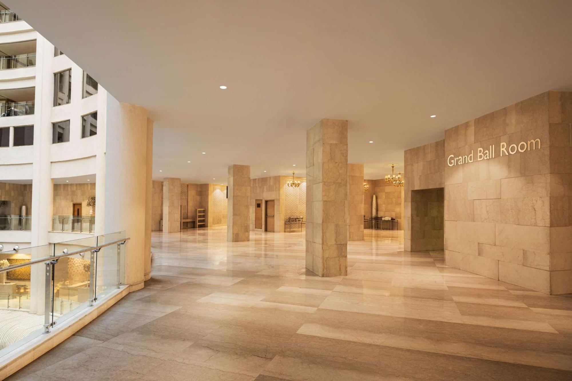 Radisson Blu Hotel New Delhi Dwarka Esterno foto The Grand Ballroom