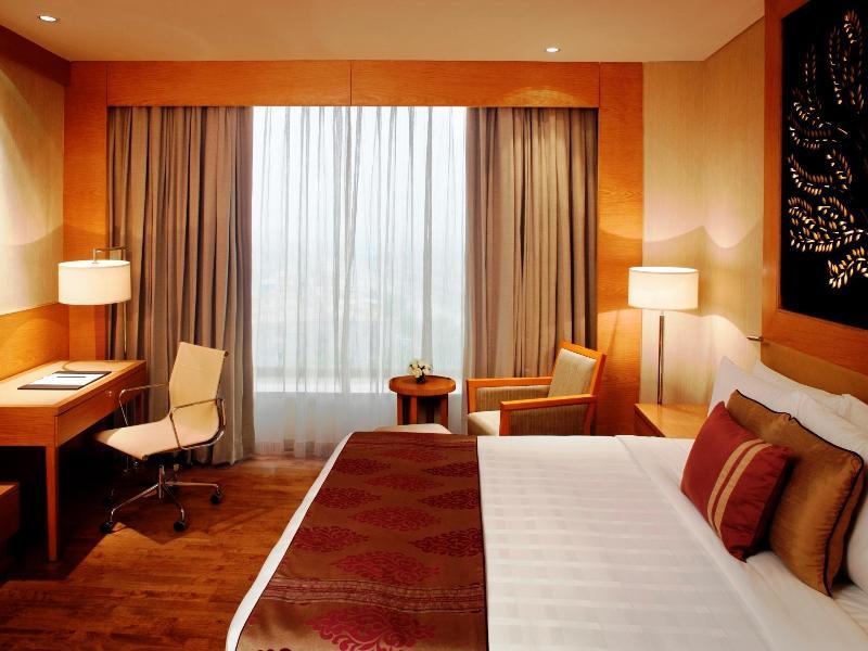 Radisson Blu Hotel New Delhi Dwarka Esterno foto A room at the Taj Bengal
